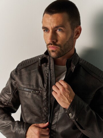 KOROSHI Jacke in Braun