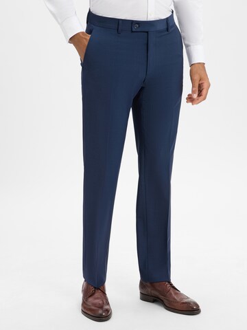 HECHTER PARIS Regular Pleated Pants in Blue: front