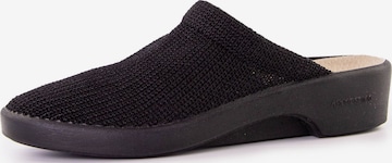 Arcopedico Slippers in Black: front