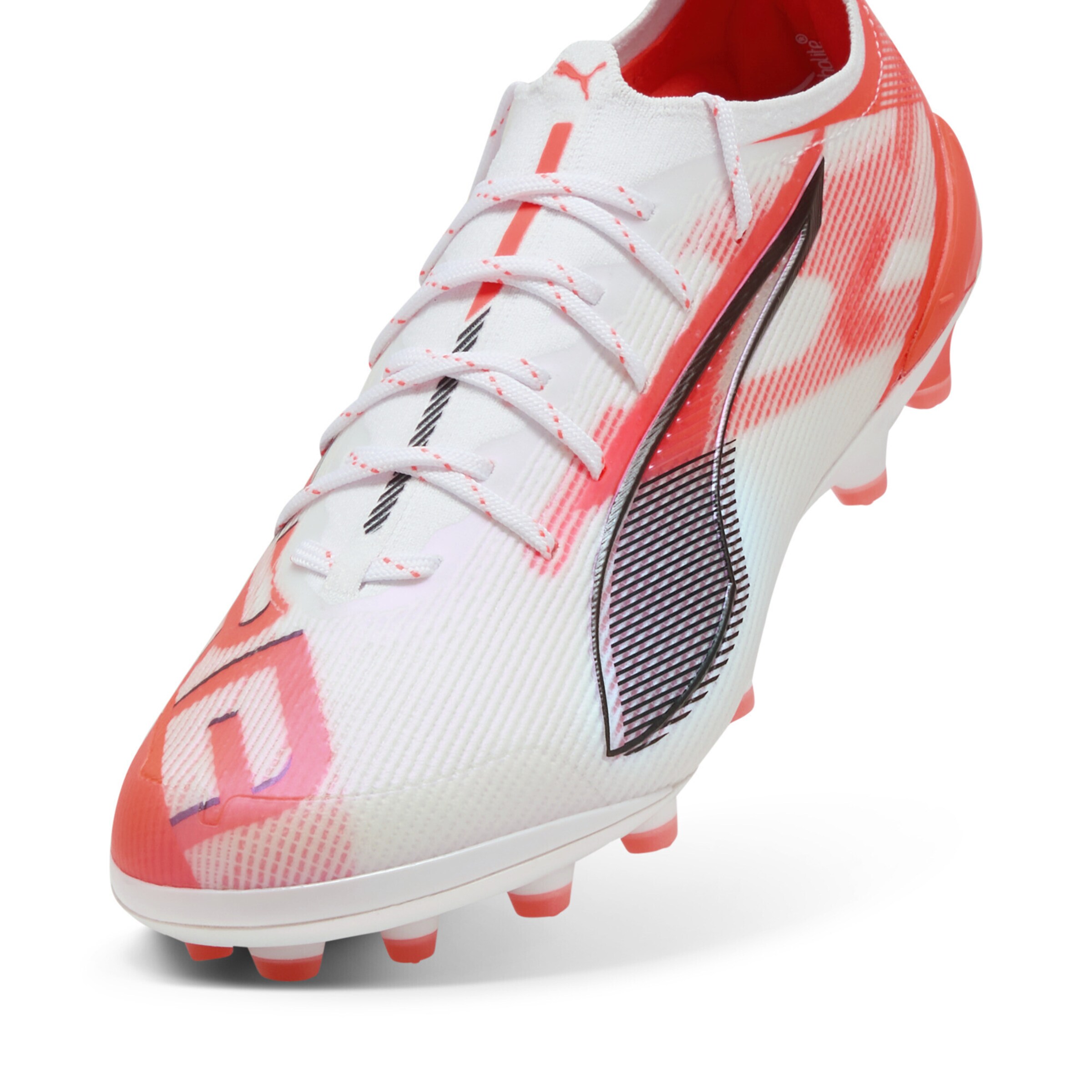 PUMA Soccer shoe 'Ultra 5 Ultimate' in White