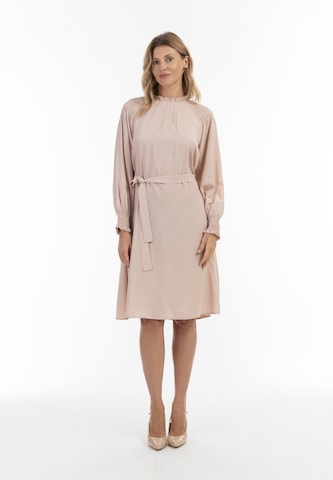 Robe Usha en beige : devant