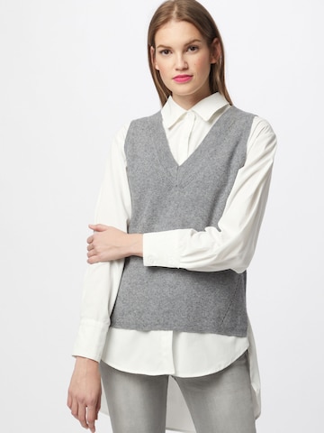 VILA Knitted Vest 'Ril' in Grey: front