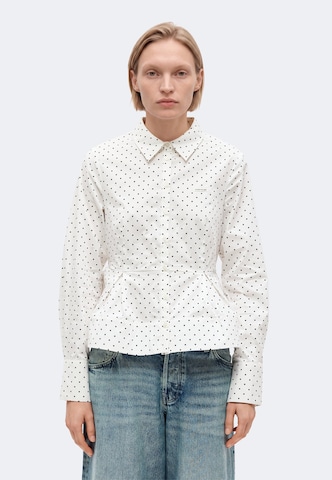 Karo Kauer - Blusa en blanco: frente