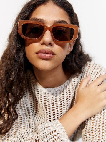 Pull&Bear Sunglasses in Beige: front