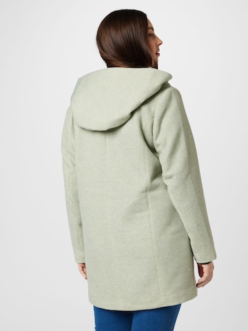 Manteau mi-saison 'Sedona' ONLY Carmakoma en vert