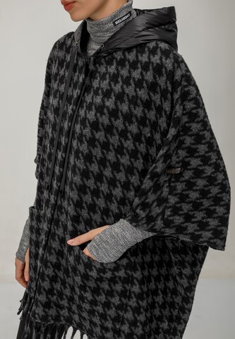 HELMIDGE Poncho in Grau