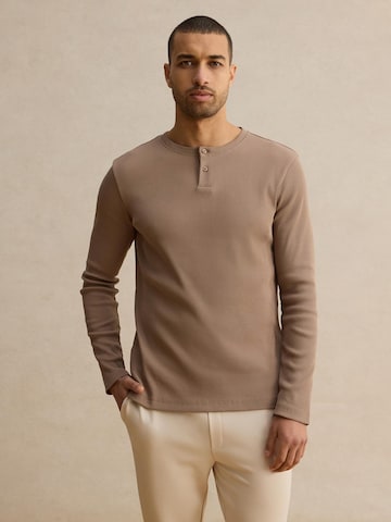 DAN FOX APPAREL Majica 'Kai' | bež barva: sprednja stran