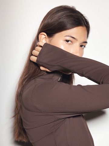 Next - Chaqueta de entretiempo 'Active Balance' en marrón