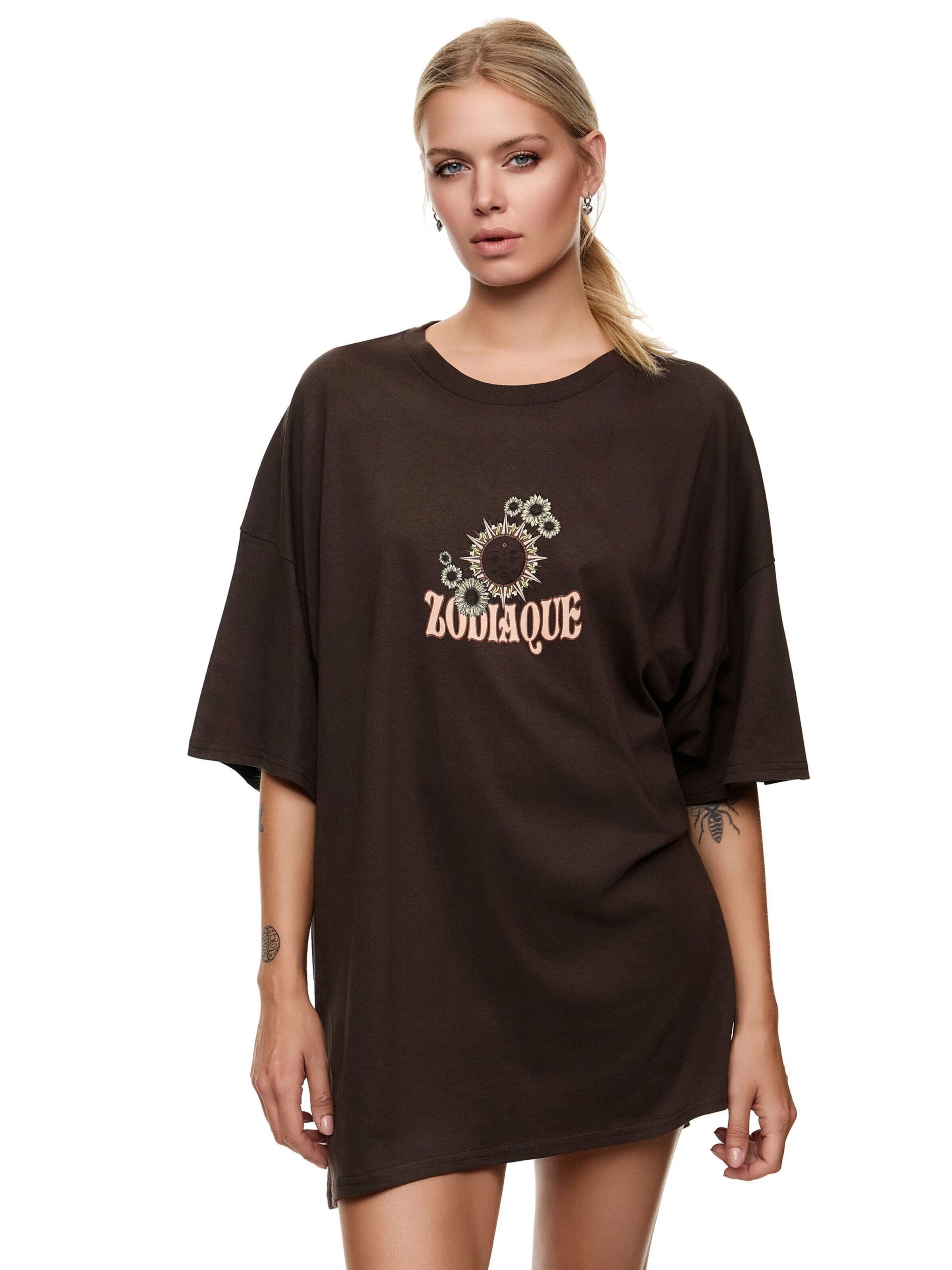 Worldclassca Oversized Shirt in Brown: front