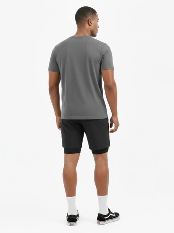 SIXLAB Shirt‌‌ in Grau