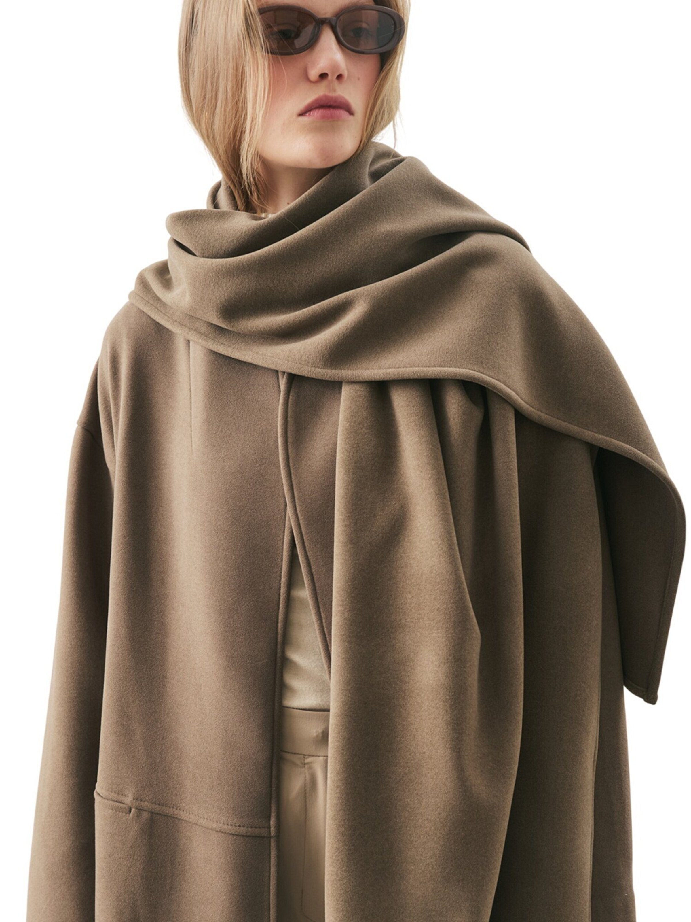 MANUKA Between-seasons coat in Green