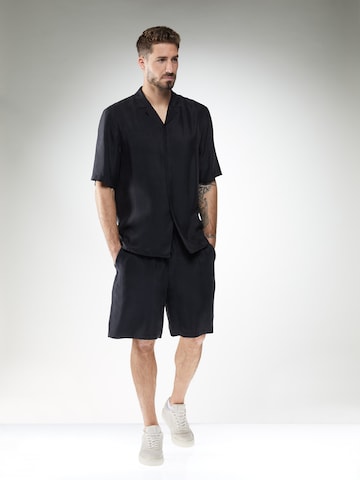 ABOUT YOU x Kevin Trapp Comfort fit Shirt 'Tizian' in Black