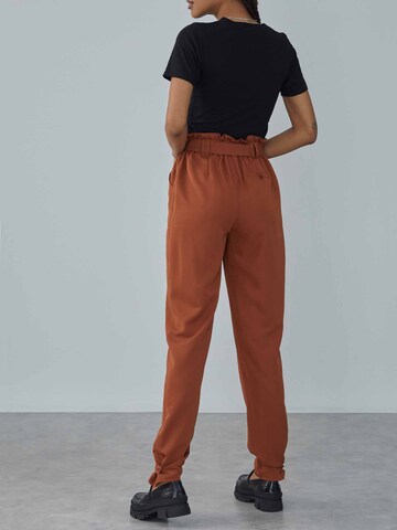 LeGer by Lena Gercke Tapered Hose 'Victoria' in Braun