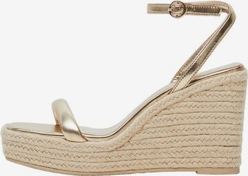 MANGO Sandalen met riem 'carmina' in Goud: voorkant