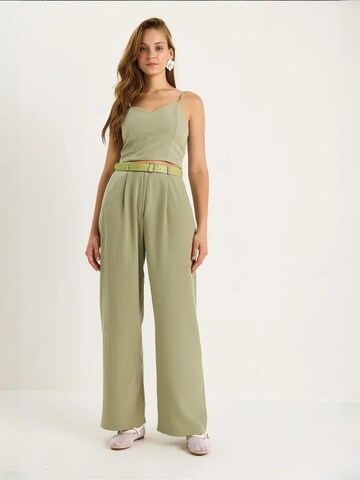 Completo pantalone di Bianco Lucci in verde