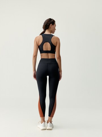 Born Sporttop ' Tao ' in Zwart