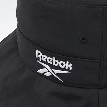 Reebok Шапка с периферия 'Classic' в черно