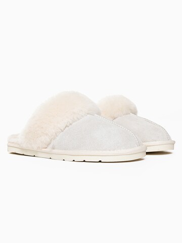 Gooce - Pantufa 'Emeline' em branco