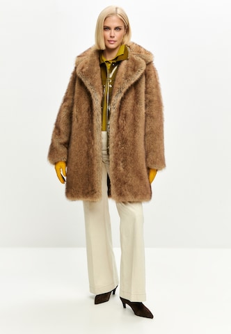 CESARE GASPARI Winter coat in Brown
