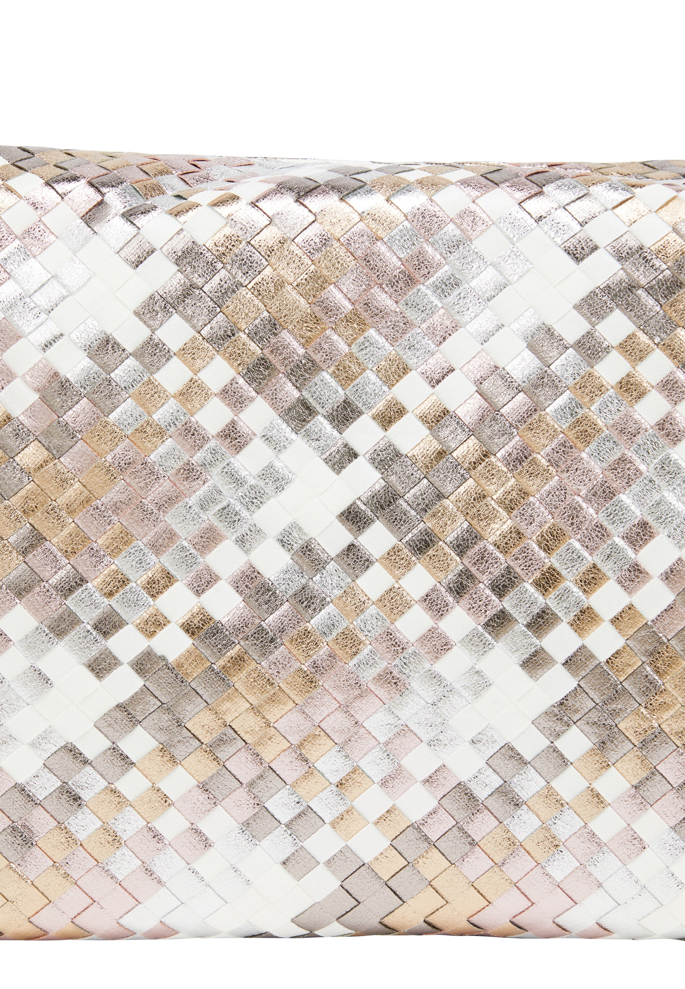 Poșete de la faina pe alb