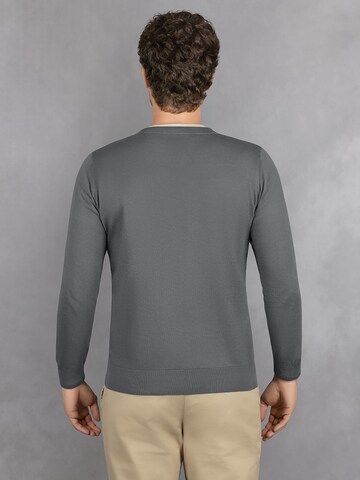 Pull-over GIESSWEIN en gris