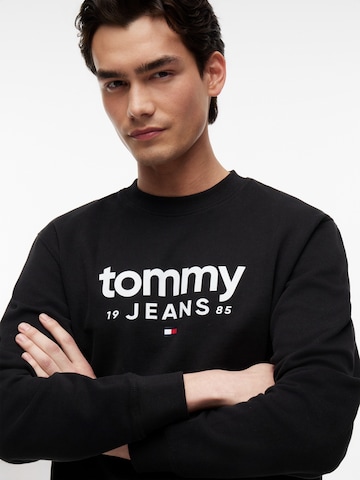 Tommy Jeans Collegepaita värissä musta