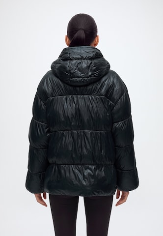 4F Outdoor jacket in Black