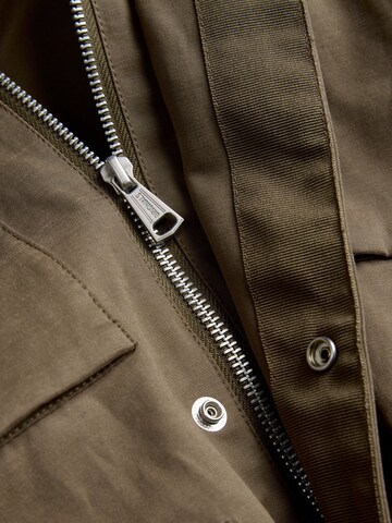 Giacca funzionale di JACK & JONES in marrone