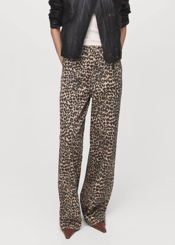 MANGO Tapered Jeans in Braun: Vorderseite