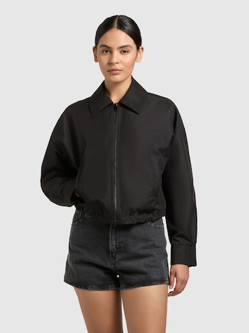 khujo - Chaqueta de entretiempo 'Tovee' en negro