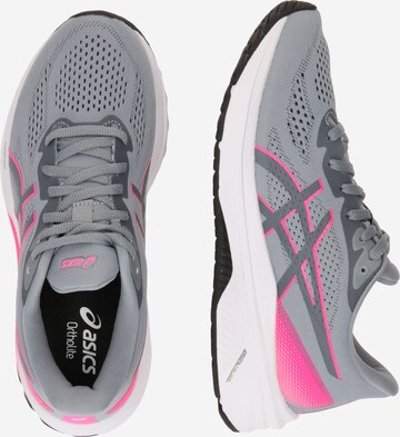 Chaussure de course 'GT-1000 12' ASICS en gris