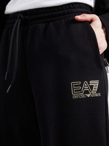 Tapered Pantaloni 'TRAIN VISIBILITY' di EA7 Emporio Armani in nero