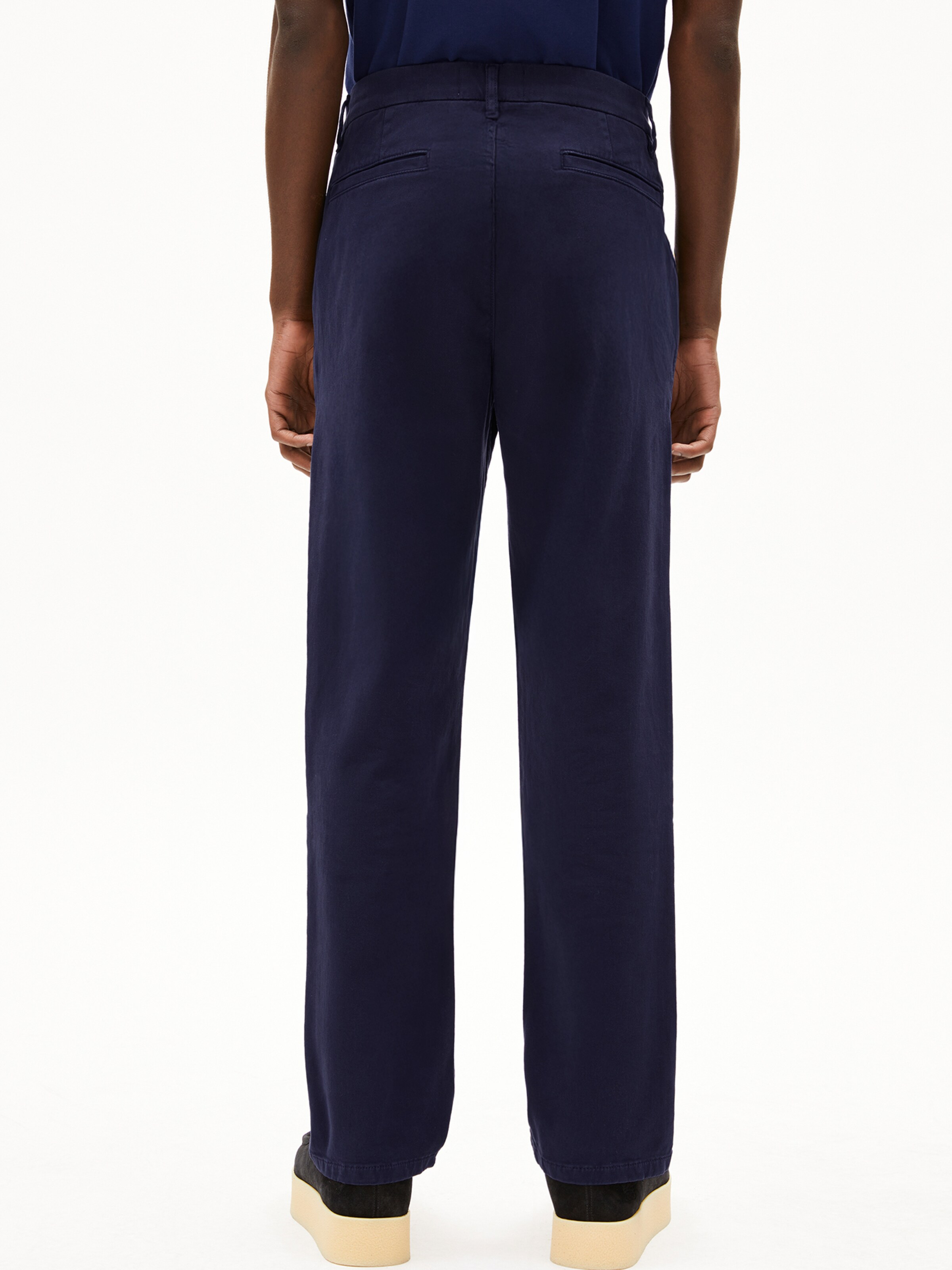 Regular Pantalon chino 'AASTER' ARMEDANGELS en bleu