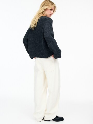 Pull&Bear Sweater in Grey