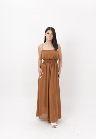 Abito di Elara in marrone