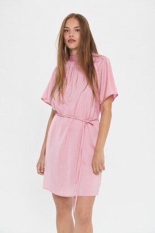 SAINT TROPEZ Jurk in Roze: voorkant