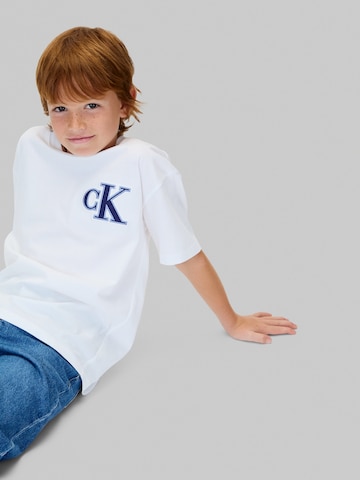 T-Shirt Calvin Klein Jeans en blanc