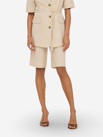 regular Pantaloni 'Jdynaomi Linen Mw Bermuda Shorts Tlr 15373939' di Jaqueline de Yong in beige: frontale