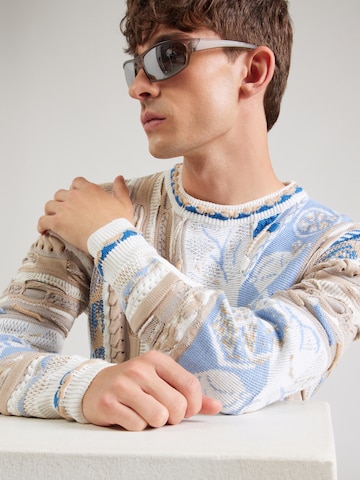 Carlo Colucci Sweater in Beige