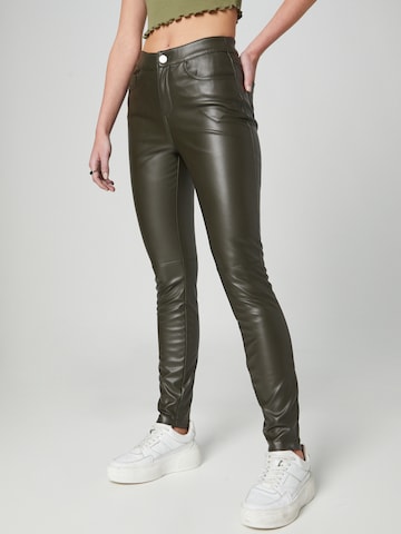 Coupe slim Pantalon 'Stella' Guido Maria Kretschmer Women en vert : devant