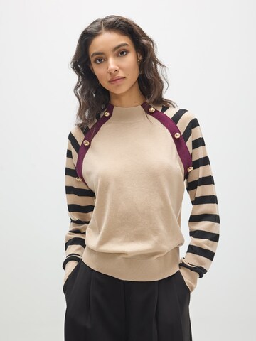 Pull-over Lola Casademunt en beige : devant