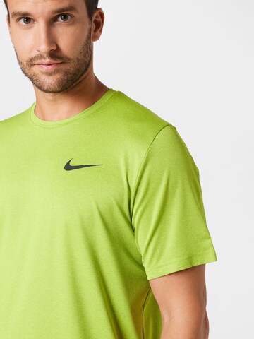 NIKE - Camisa funcionais 'Pro' em verde