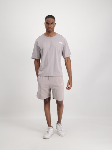 ALPHA INDUSTRIES Regular Shorts in Grau