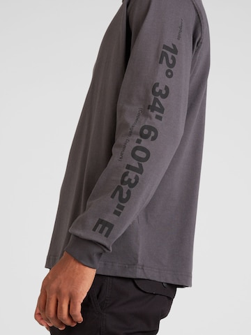 MADS NORGAARD COPENHAGEN T-shirt 'Karl' i grå