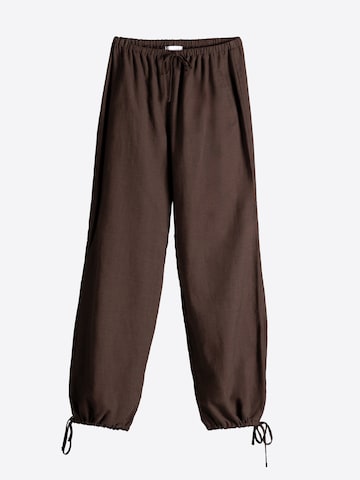 4TAILORS Tapered Παντελόνι 'Call Me' σε καφέ