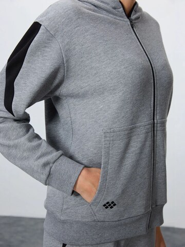 Tommy Life Sweat suit in Grey