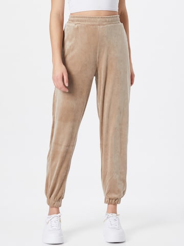 Effilé Pantalon Urban Classics en beige : devant