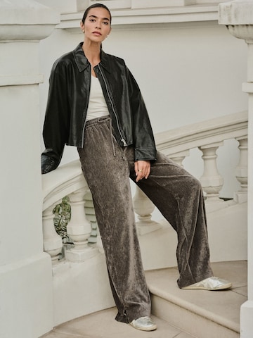 Wide Leg Pantalon 'Chenille' Next en gris