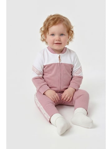 GUESS Sweatsuit in Pink: front