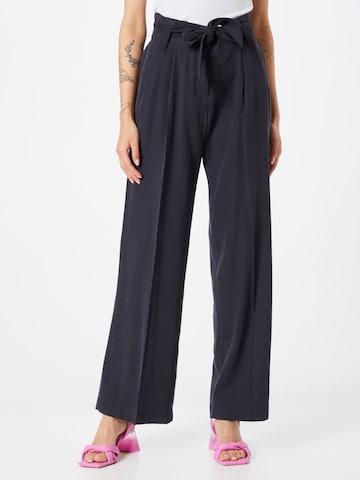 Wide leg Pantaloni cu dungă de la ESPRIT pe negru: față